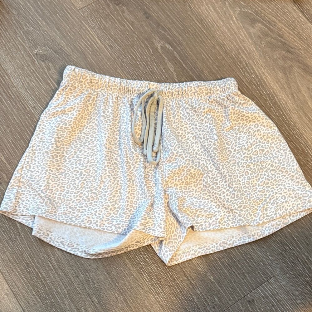 Nordstrom Cream Leopard Print Athletic Shorts